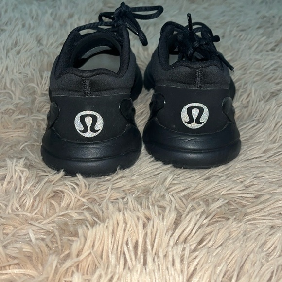 Lululemon running shoes, size 6 - Picture 3 of 3